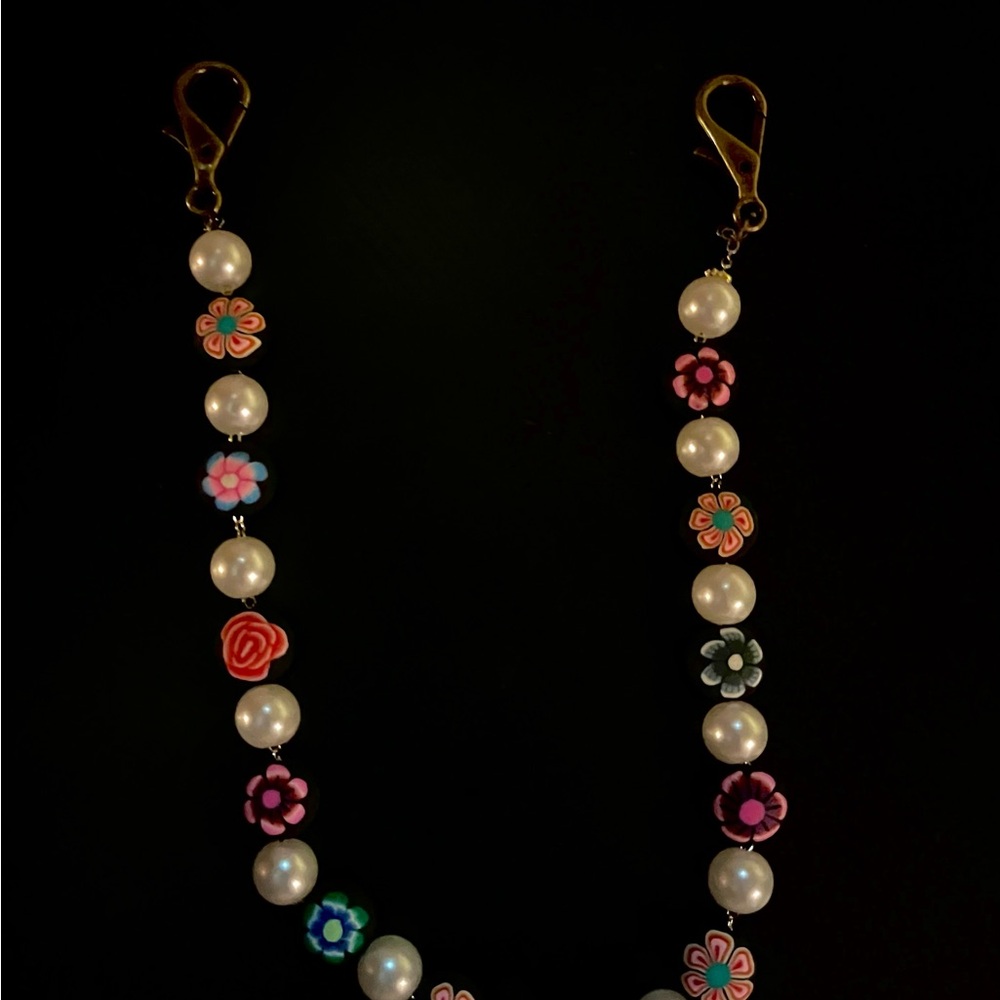 Floral Pearl Necklace